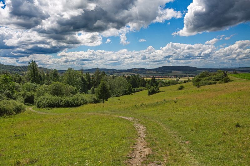 Zwischen Kirnberg - und Unteroestheim